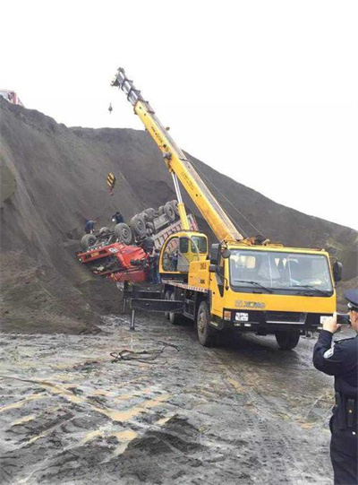 庄浪上犹道路救援